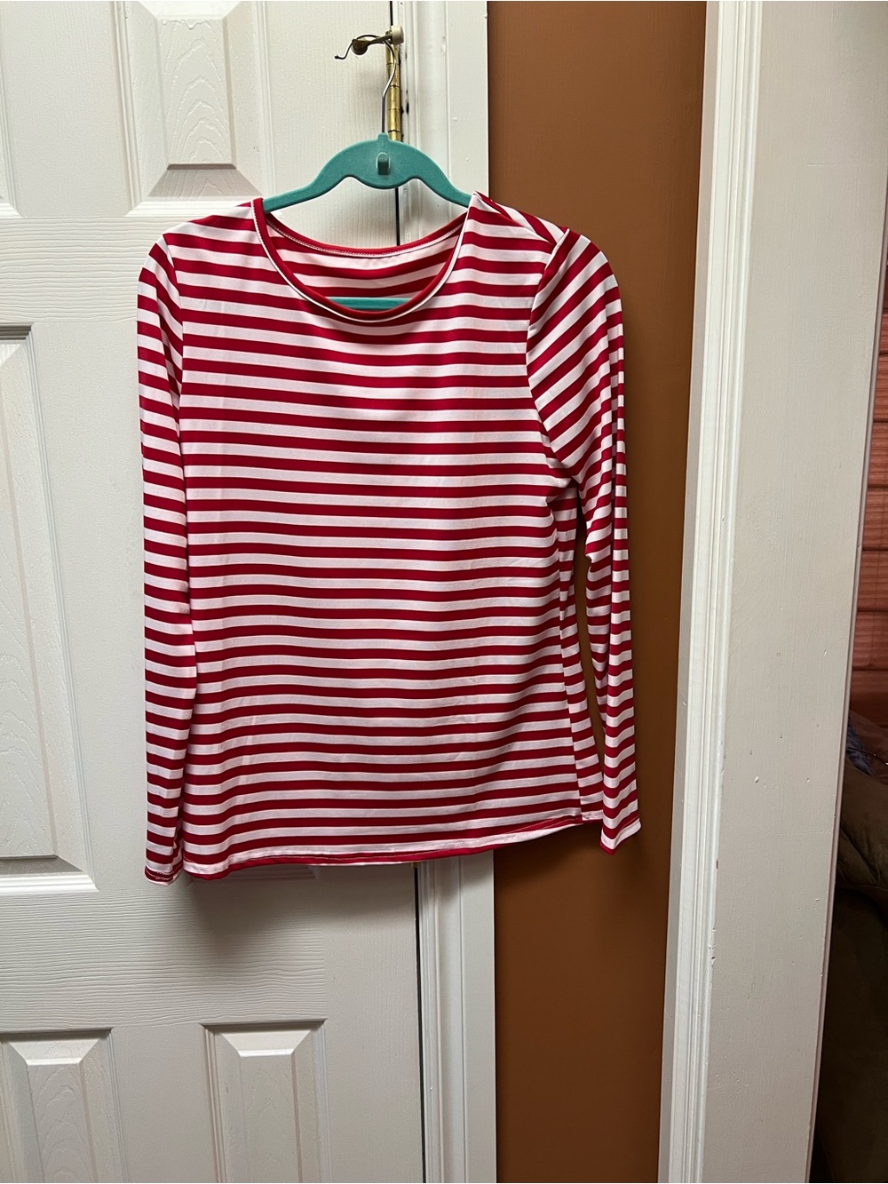 Women's Red & White Striped Long-Sleeve Tee